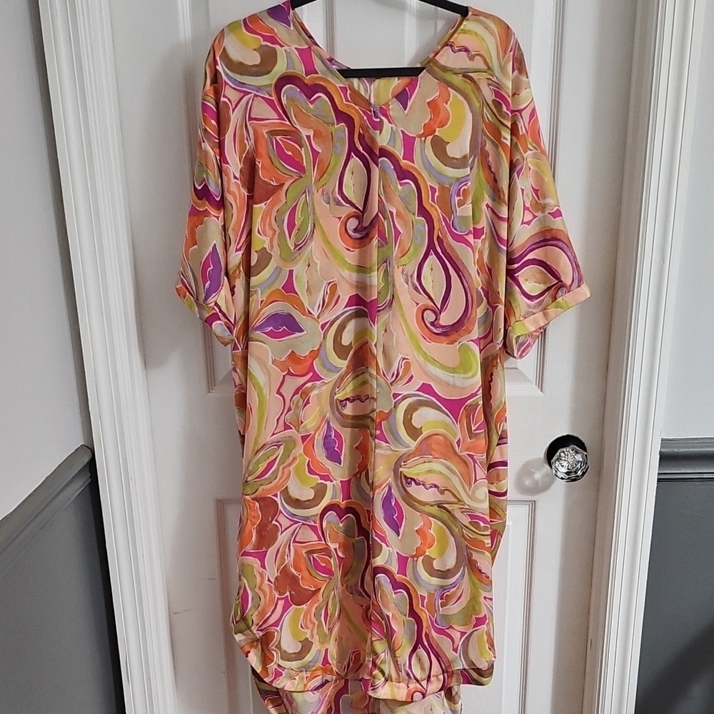 Easel Vibrant Swirl Mumu